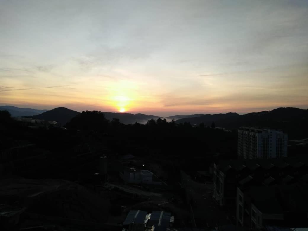 At Horizon With Sunrise View * Brinchang